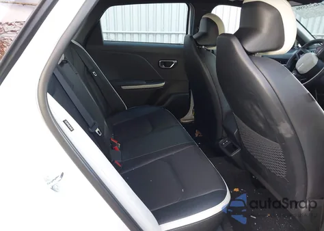 2025 Kia K4 Gt-Line z USA, uszkodzony, nr VIN 3KPFW4DE5SE139007